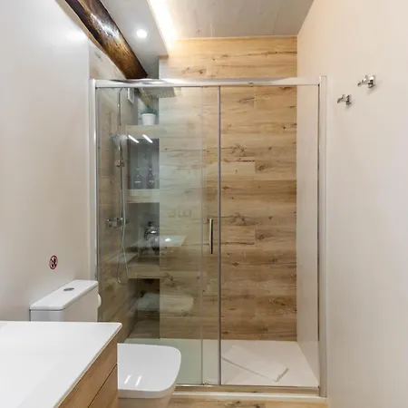 Apartamento El Patio De Vespasiano-calera- Vistas A La Iglesia Junto Al Puerto *