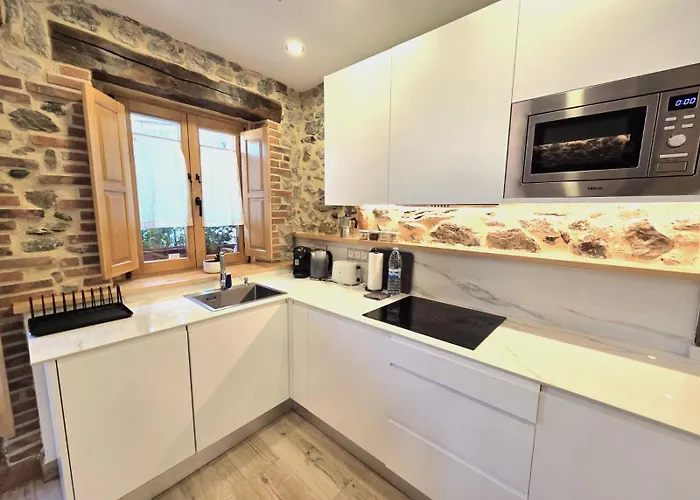 Appartement El Patio De Vespasiano-calera- Vistas A La Iglesia Junto Al Puerto Castro Urdiales