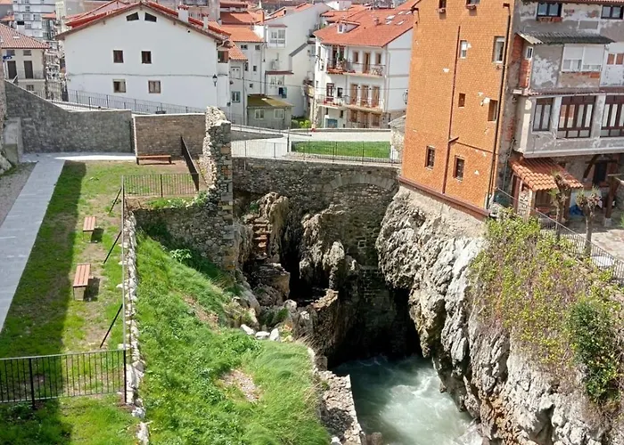 Appartement El Patio De Vespasiano-calera- Vistas A La Iglesia Junto Al Puerto Castro Urdiales