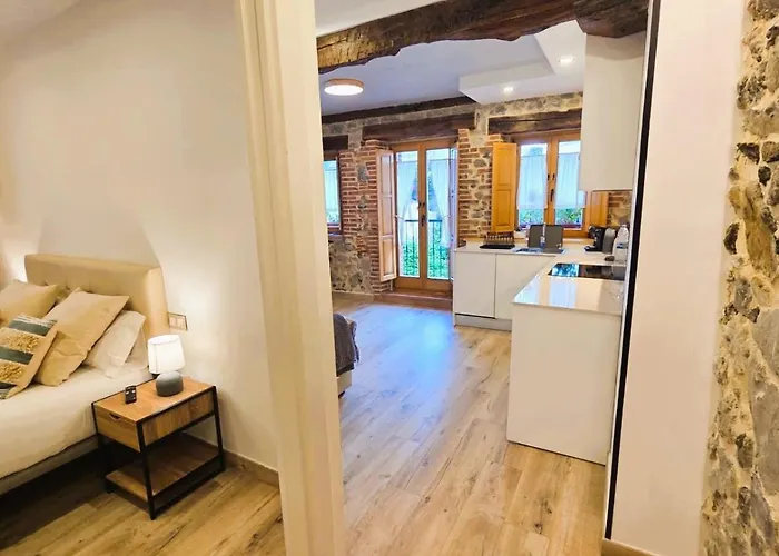 Appartement El Patio De Vespasiano-calera- Vistas A La Iglesia Junto Al Puerto *