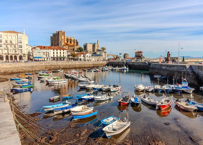 El Patio De Vespasiano-calera- Vistas A La Iglesia Junto Al Puerto *