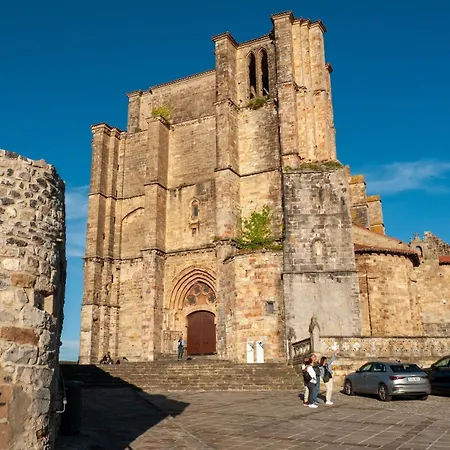 El Patio De Vespasiano-calera- Vistas A La Iglesia Junto Al Puerto Apartmán Castro Urdiales