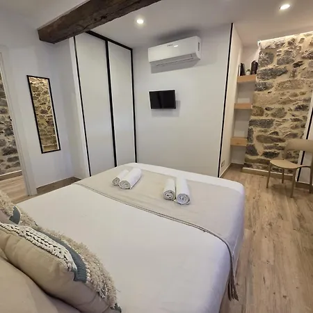 Apartmán El Patio De Vespasiano-calera- Vistas A La Iglesia Junto Al Puerto *