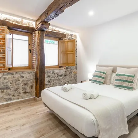 Apartmán El Patio De Vespasiano-calera- Vistas A La Iglesia Junto Al Puerto