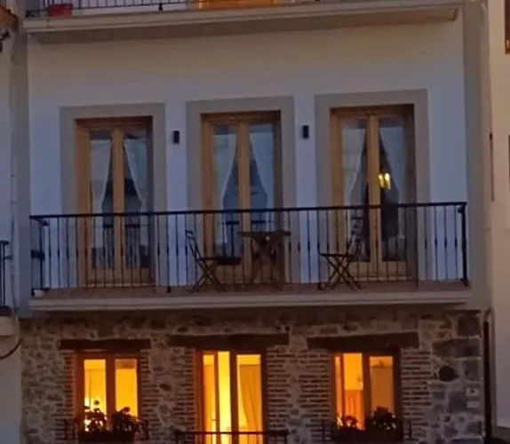 El Patio De Vespasiano-calera- Vistas A La Iglesia Junto Al Puerto شقة