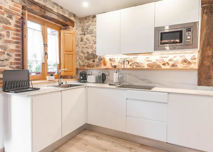 شقة El Patio De Vespasiano-calera- Vistas A La Iglesia Junto Al Puerto *